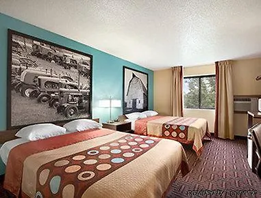 Super 8 By Wyndham Motel