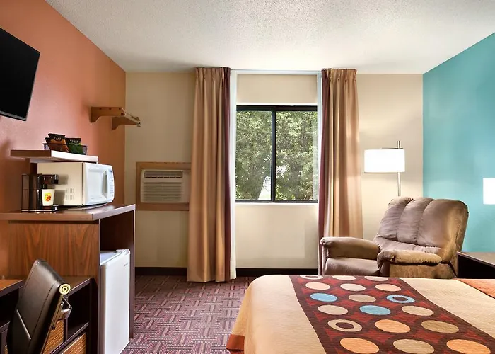 Super 8 By Wyndham 2* Salem